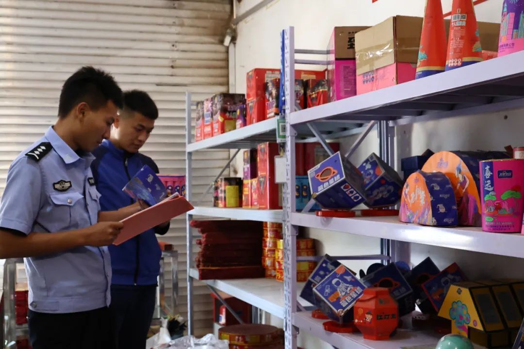 万兴乡筑牢安全防线 扎实开展国庆节前食品销售领域安全大排查